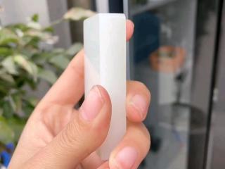 和田玉山料白玉钢板平安牌挂件 无事牌设计简单大方,吉祥静雅,牌型规