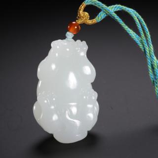 清 和田玉貔貅把件 规格:长5.3cm宽3.4cm重57.2克#和田玉#